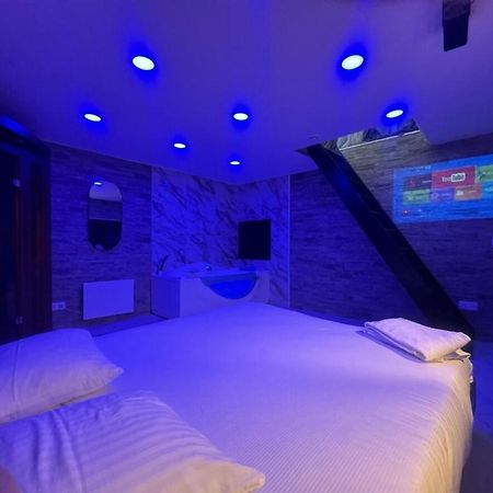 Maison Appartement Triplex Avec Jacuzzi Et Sauna 圣艾蒂安 外观 照片